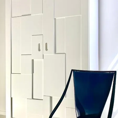 Triton Apartment *
